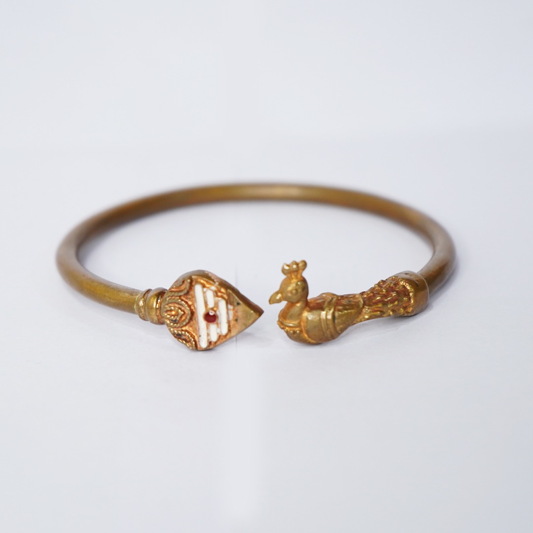 Impon Kaappu (Panchaloka Protective Bangle)